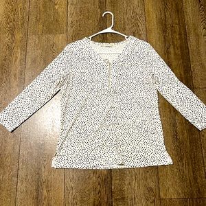 Three quarter sleeve white with back poke o dots